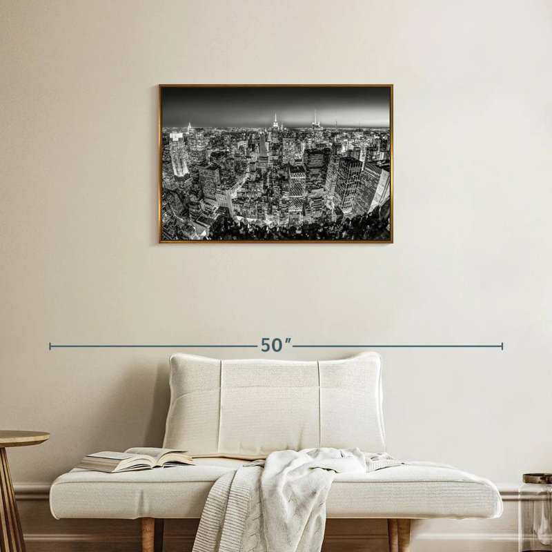 Manhattan en monochrome, 31 po x 21 po, Cadre flottant doré