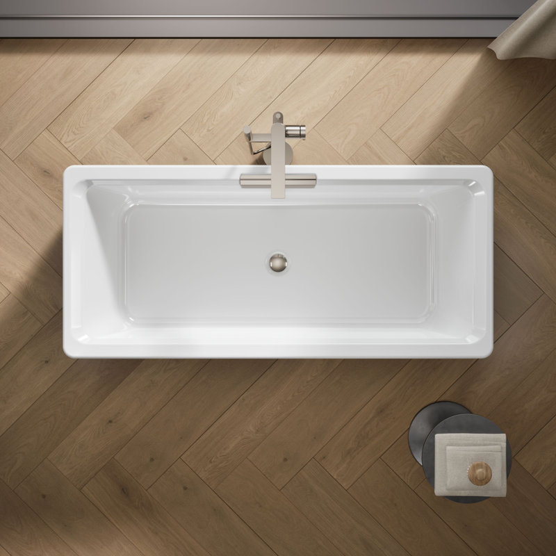 Volute 63 In. X 28-3/8 In. Freestanding Bath With Shroud