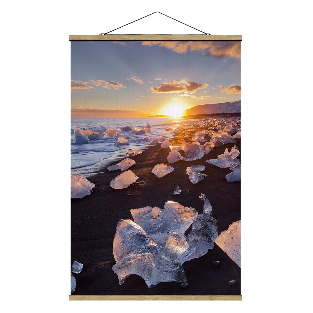 Stoffbild Mit Posterleisten - Eisbrocken Am Strand Island - Hochformat 3:2