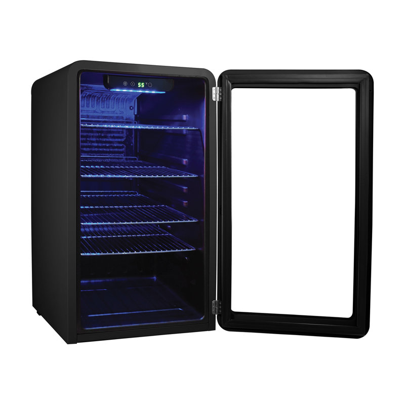 Magic Chef 17.5'' W 20 Cans (12 oz.) 3.4 Cubic Feet Beverage Cooler with Wine Storage and Glass Door, Black