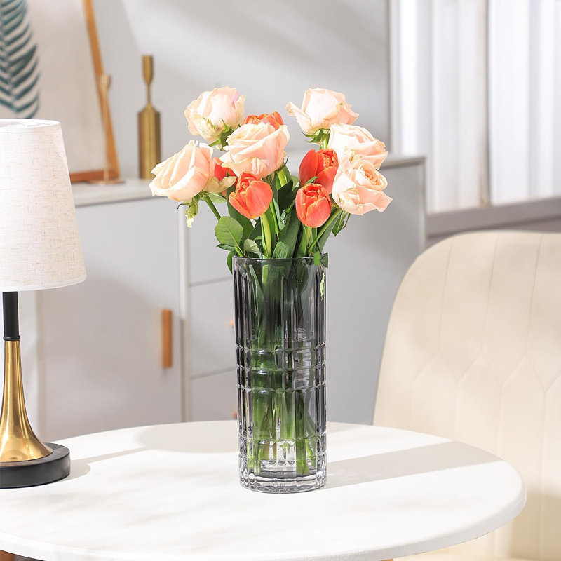 Vase de table en verre Kiruna, H 10 po x l 3,95 po x P 3,39 po, Gris