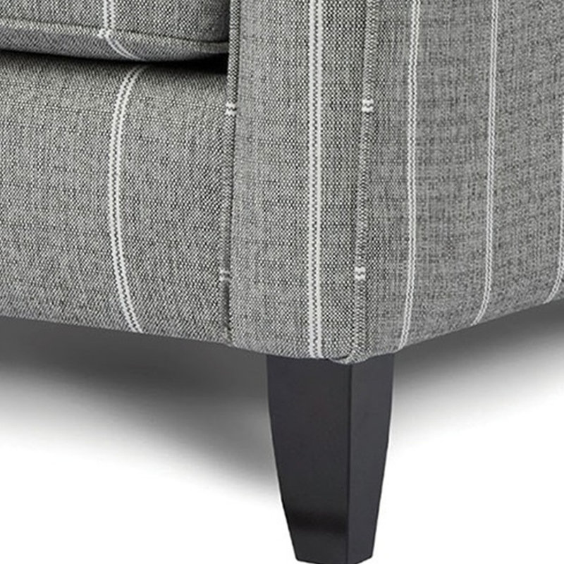 Chaise moderne au design carré
