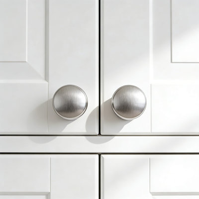 Paquet de 18 boutons de tiroir noirs mats, poignées d'armoire rondes de 30 mm avec vis, quincaillerie en acier inoxydable durable pour la commode, la cuisine et les meubles