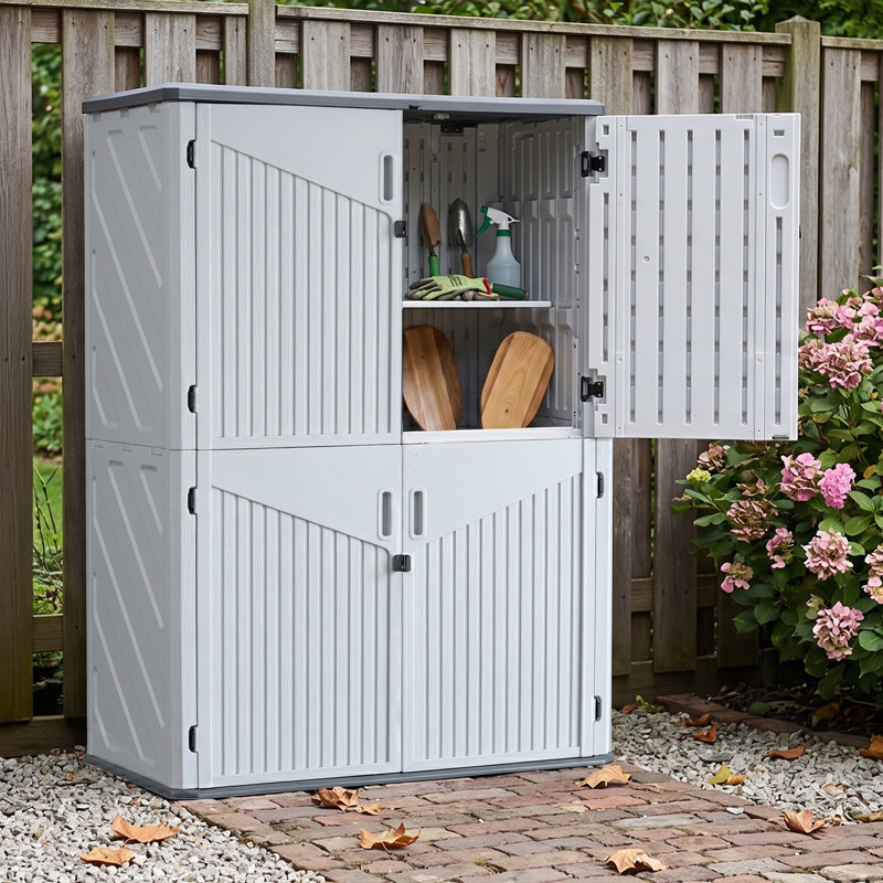 4,5 pi L 2,5 pi. D Abri de rangement vertical en résine PEHD avec 5 tablettes, 64 pieds cubes Maison de rangement de jardin avec portes verrouillables