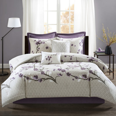 305665959-E60E Bedding