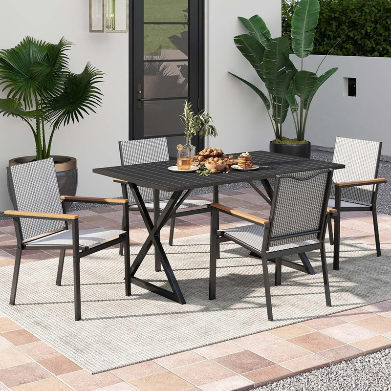 Ensemble de 4 chaises de patio empilables, chaise de salle à manger d'extérieur en mélange de textilène respirant et oléfine avec accoudoirs en plastique et bois noir et blanc