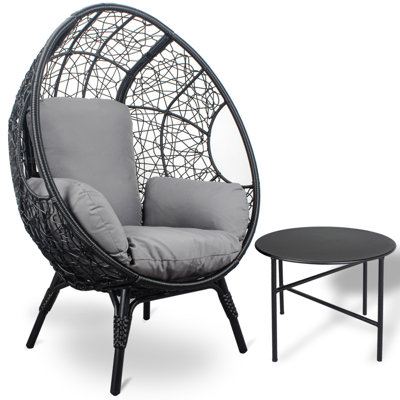 Chaise de patio en osier PE modèle 3 avec coussin en rotin de couleur noire et table d'appoint