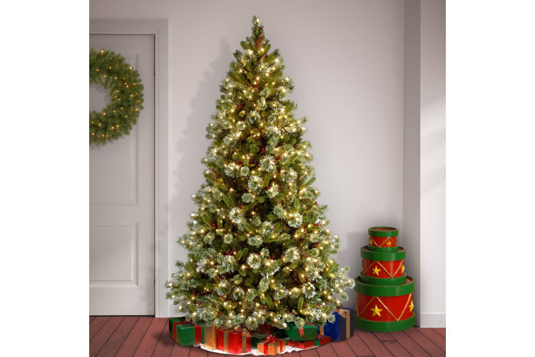 Wintry Pine 7.5' White/Green Artificial Christmas Tree with 650 Clear/White Lights