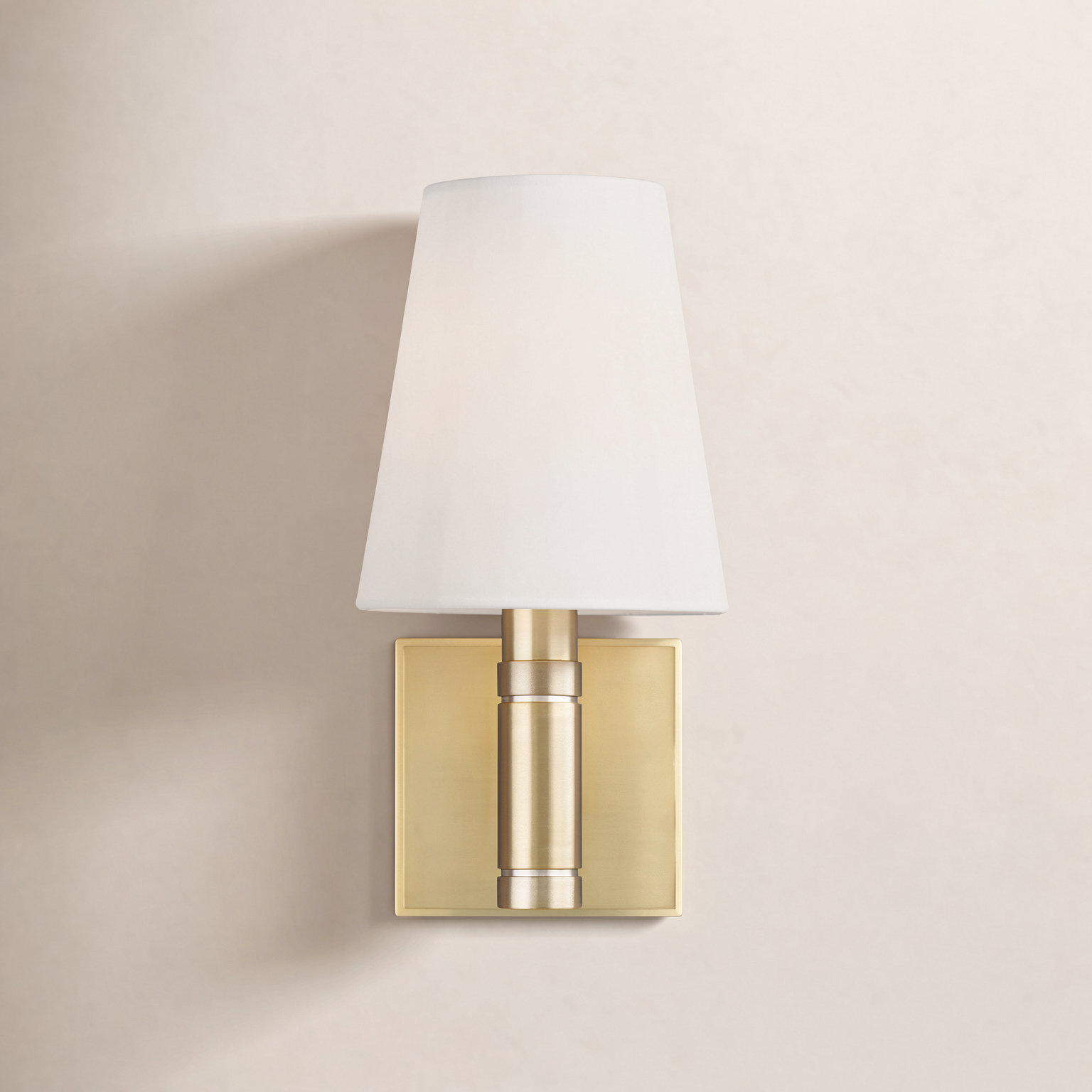 Single Light Glass Dimmable Wallchiere, Polished Nickel, 10.625" H x 5.5" W x 7" D