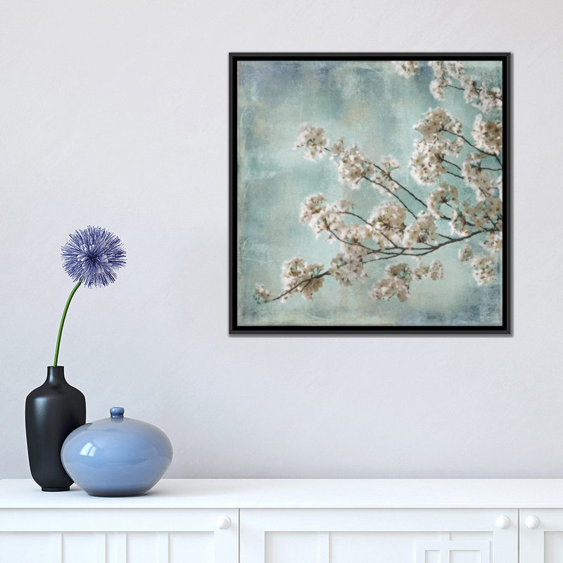 «Aqua Blossoms I», reproduction d'art sur toile, H 18 po x l 18 po x P 1,5 po, Toile avec cadre noir, Pas de tapis