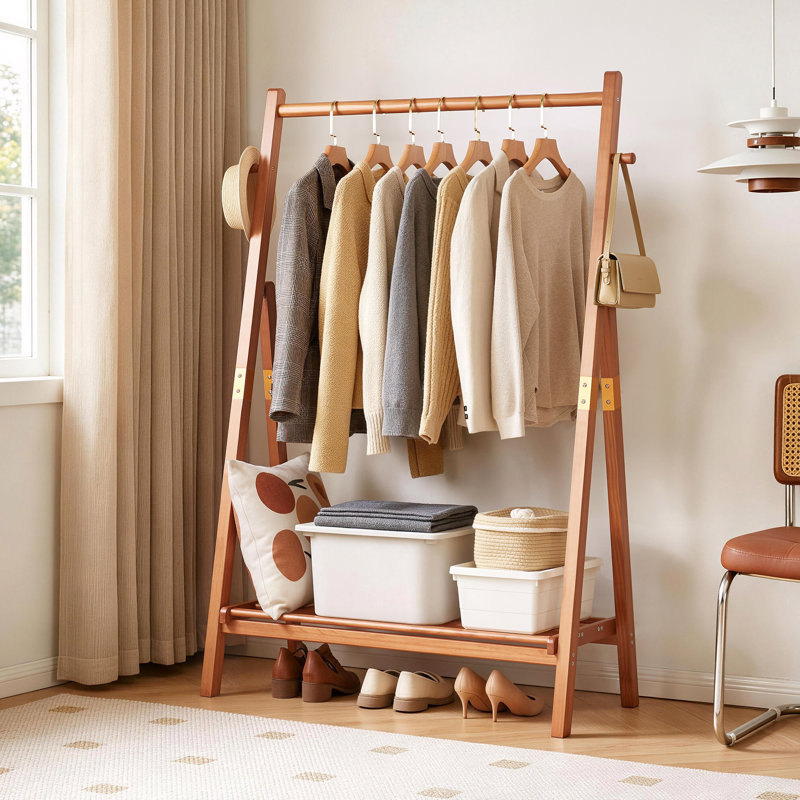 Portant à vêtements haut de gamme en pin massif, pliable, avec barre de suspension, crochets latéraux et étagère inférieure, style scandinave minimaliste pour chambre à coucher