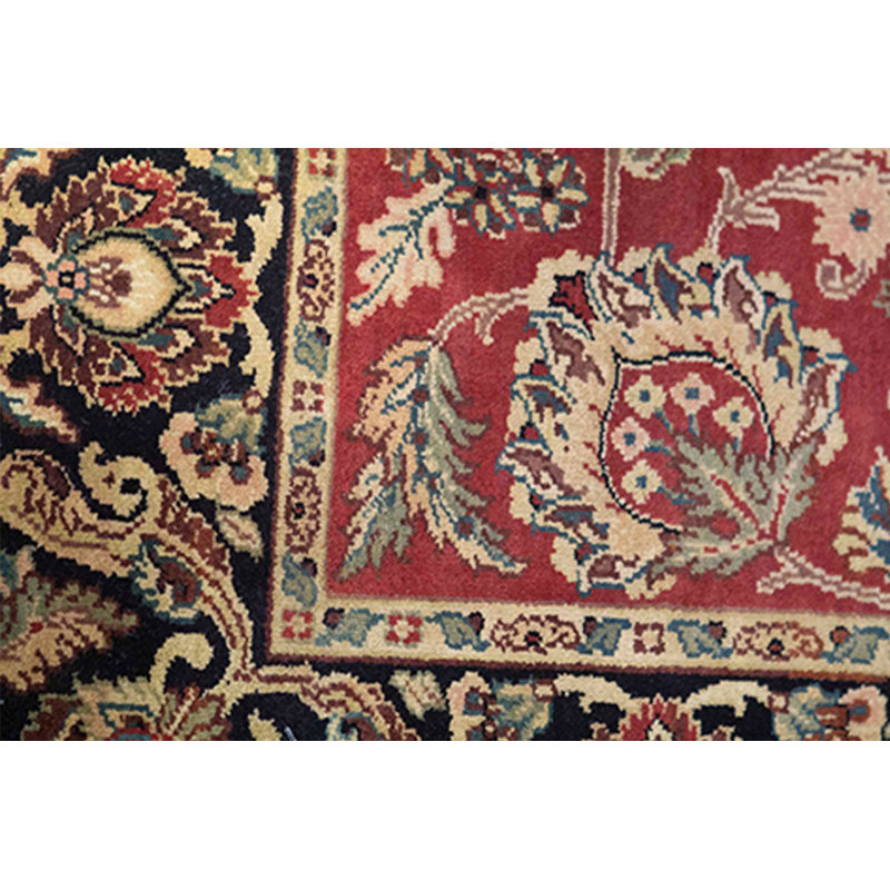 Tapis rouge et noir noué à la main de haute qualité