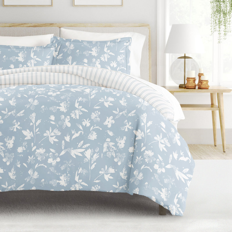 8-Piece Reversible Bedding Bundle - Patterned Duvet Cover, Comforter Insert and Solid Sheet Set, Blue Floral