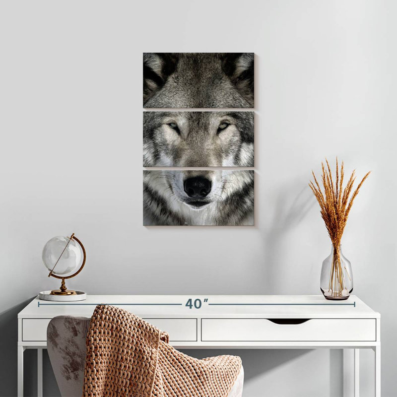 Brampt Gray Wolf Head, 65" H x 42" W