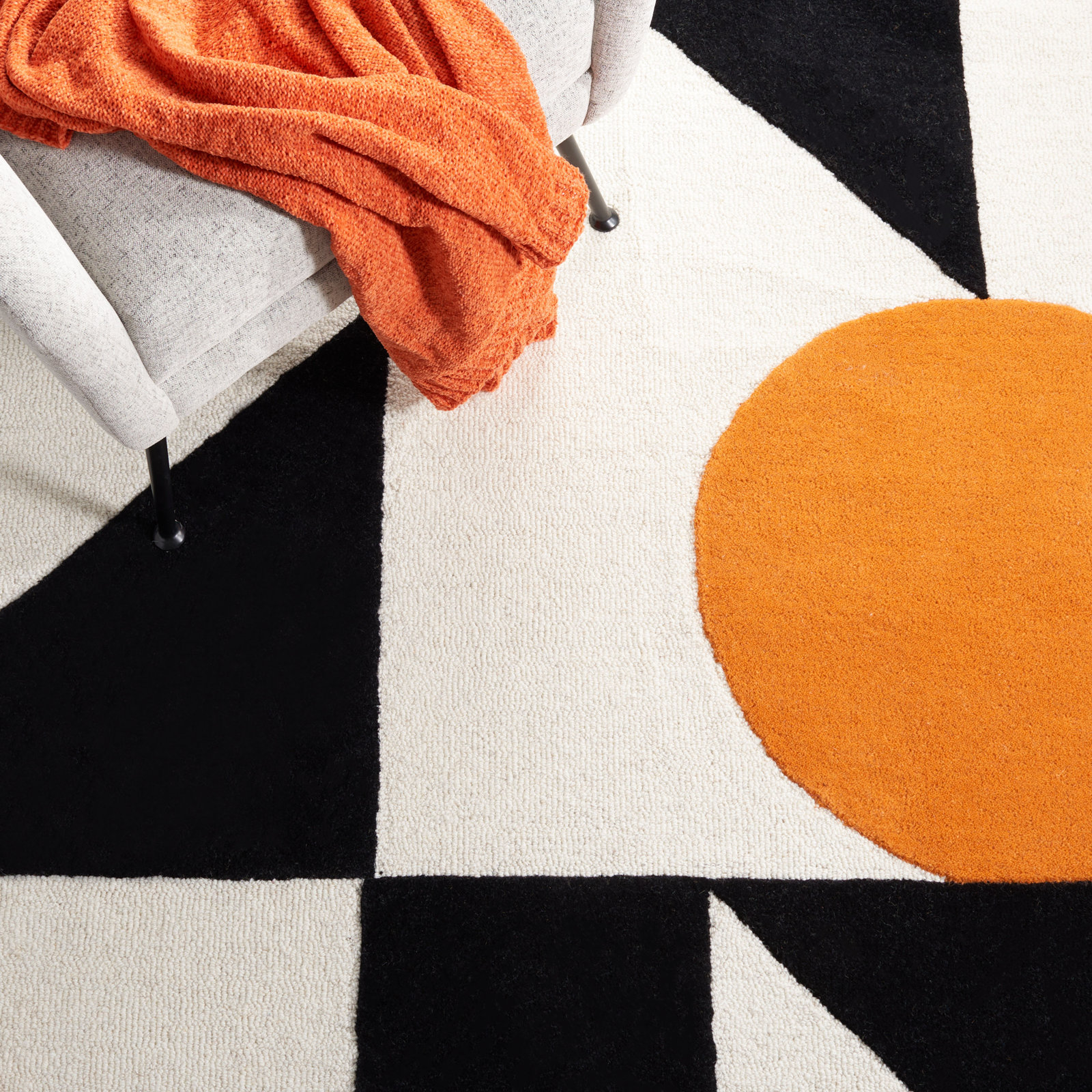 Felipe Handmade Wool Rust / Black Rug, Rectangle 6' x 9'