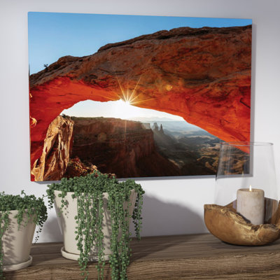 Mesa Arch At Sunrise II, Canyonlands National Park, Utah, USA par Matteo Colombo - reproduction de photo sur toile tendue