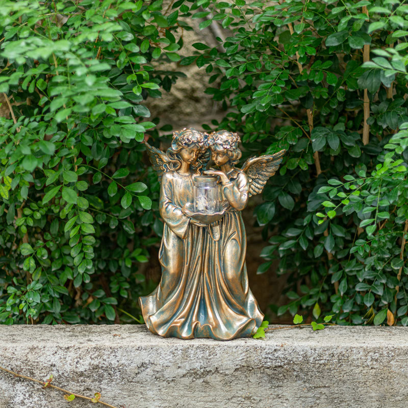 Gradje Garden Statue