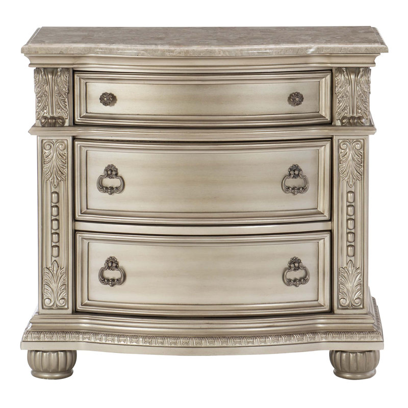 Élégante table de chevet de conception européenne avec plateau en marbre véritable et finition argentée pour les chambres traditionnelles