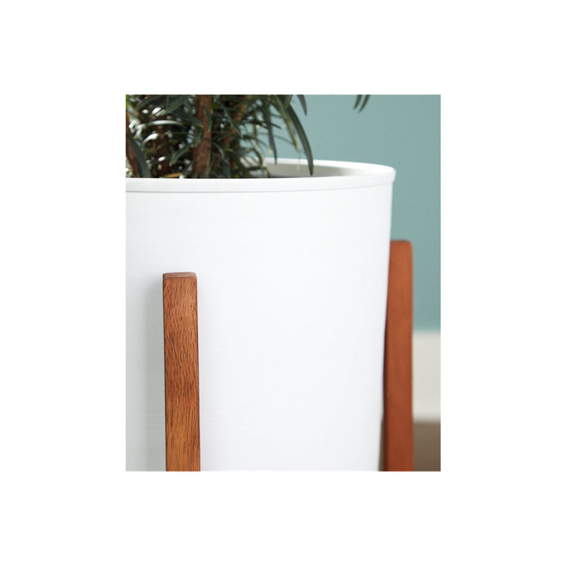 Bariah Elevated Planter