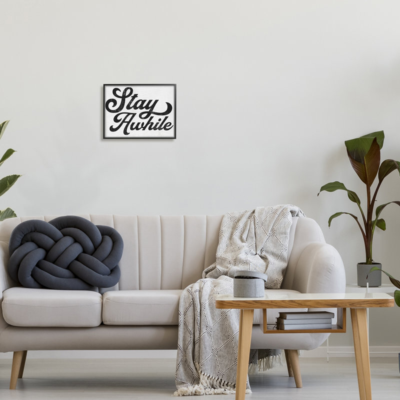 «Stay A Time Retro Text Casual» par Daphne Polselli - Art textuel sur bois avec cadre flottant, Giclée encadrée noir minuit