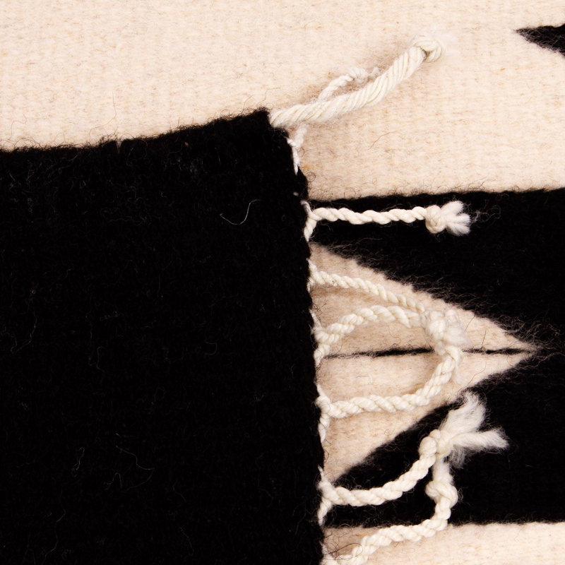 Tapis de couloir marocain noir en laine tissé à la main