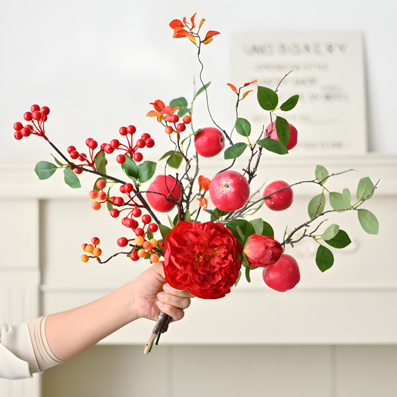 Ornements de fleurs simulées