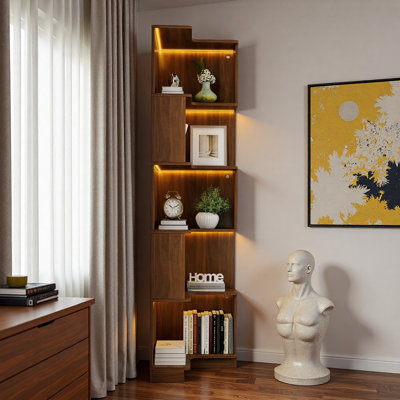 Bibliothèque d'angle à 5 niveaux en noyer avec tablette en L et chicane, bibliothèque avec lumières DEL pour le bureau à domicile et le salon