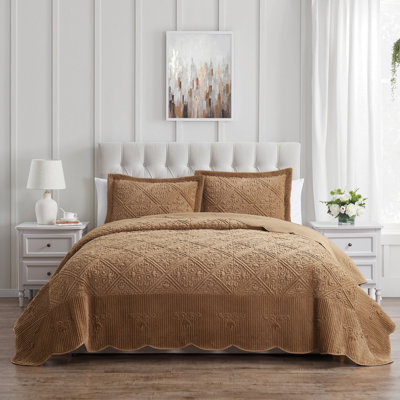 Westland Quilted Plush Bedspread Set