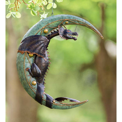 Sculpture en métal Dragon sur la lune