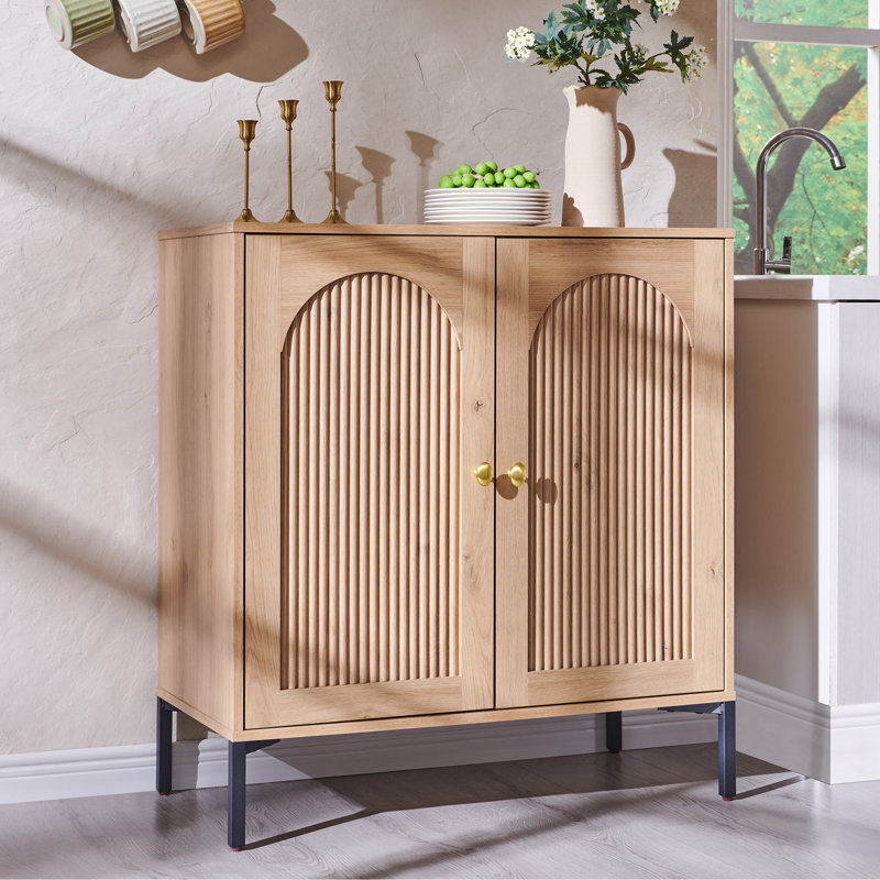 Buffet moderne cannelé avec rangement, Naturel, One piece, H 34 po x l 30,88 po x P 15,75 po