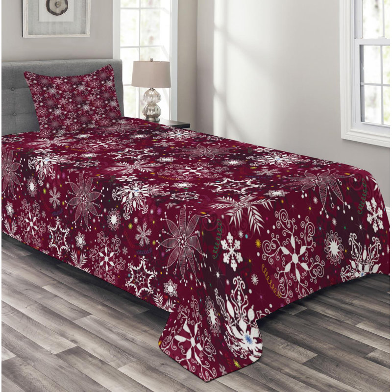 Traditional Polyester No Floral Coverlet, Twin Coverlet + 1 Sham