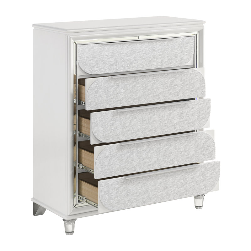 Commode, finition blanc perle