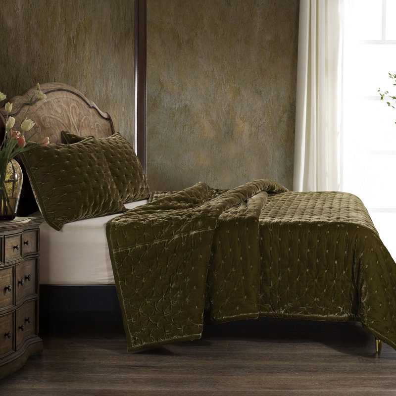 King Green Ochre Velvet Quilt Set