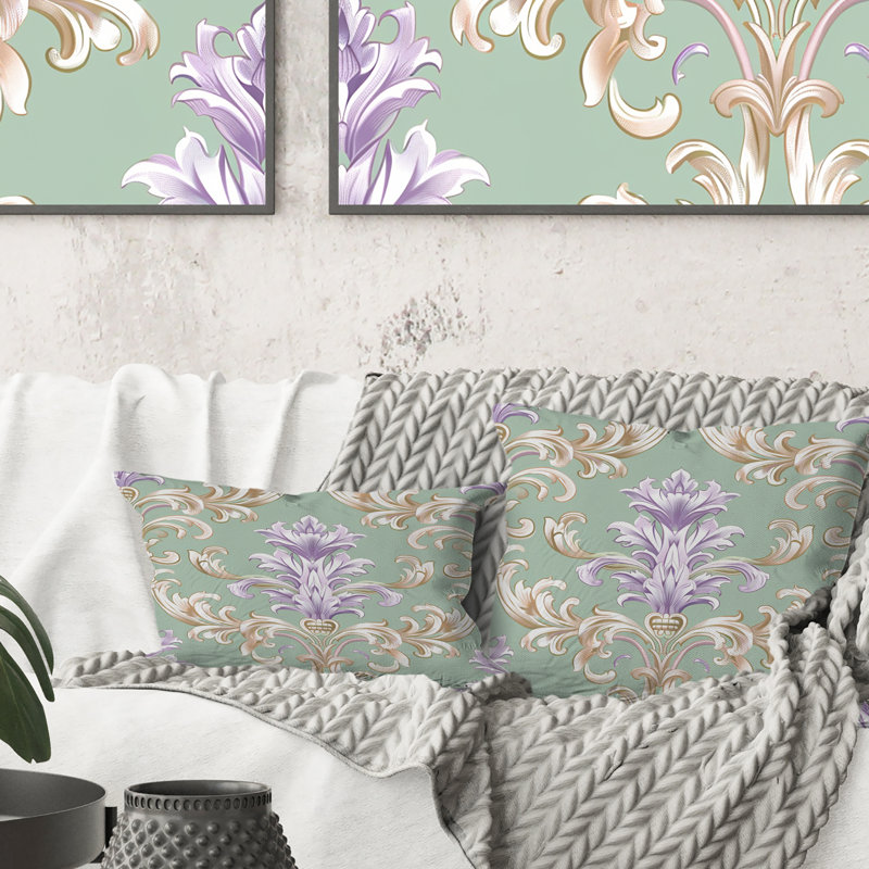 Coussin décoratif floral mauve, vert et baroque, H 16 po x l 16 po
