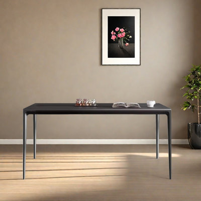 Table de dalle en pierre noire moderne et minimaliste