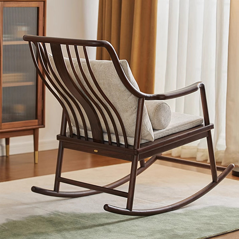 Chaise berçante de salon en bois massif