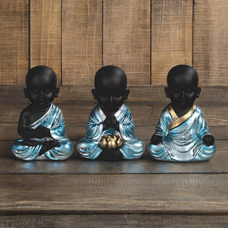 Ensemble de 3 figurines de moine méditant