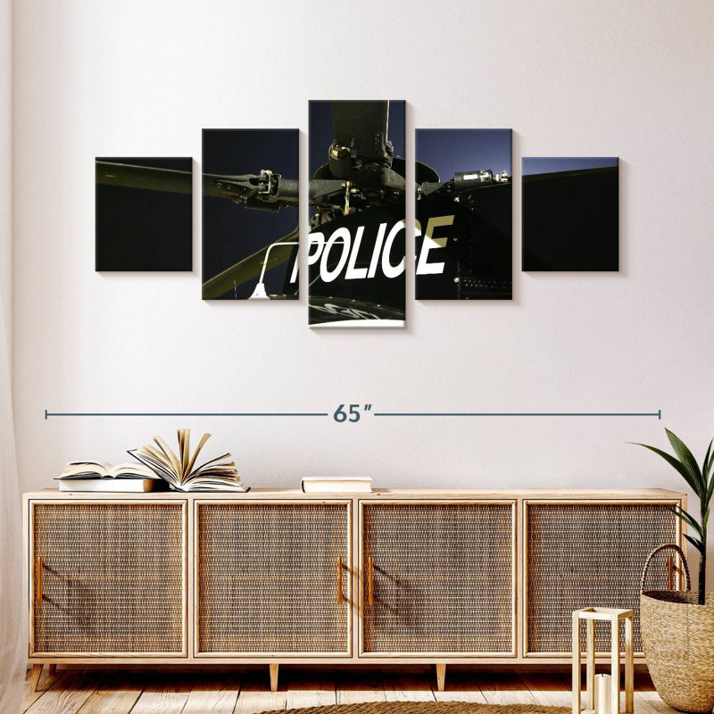 Hélicoptère de la police, H 24 po x l 55 po
