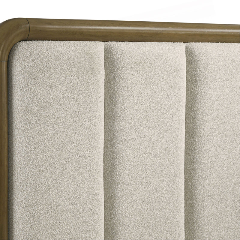 Grand lit tapissier Tully Nutmeg