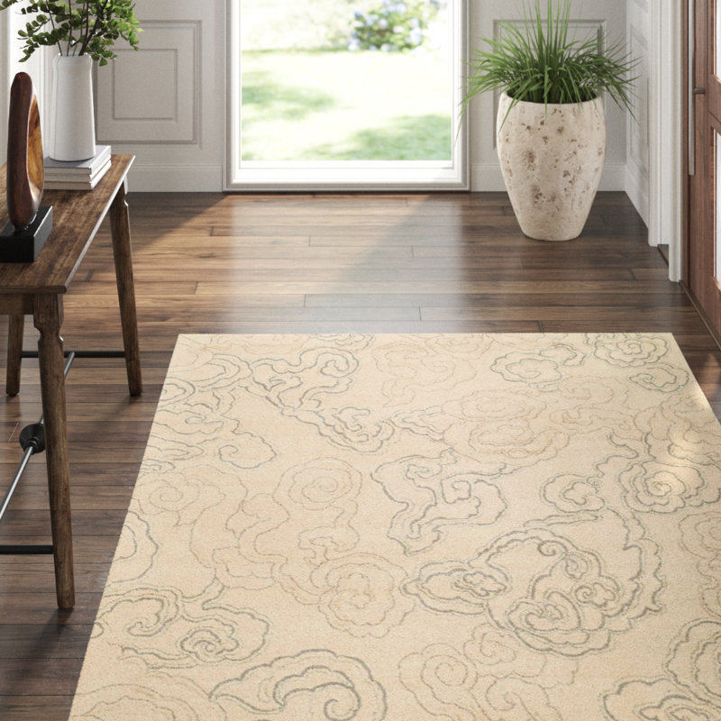 Cloud Floral Area Rug in Beige/Silver/White, Rectangle 6' x 9'
