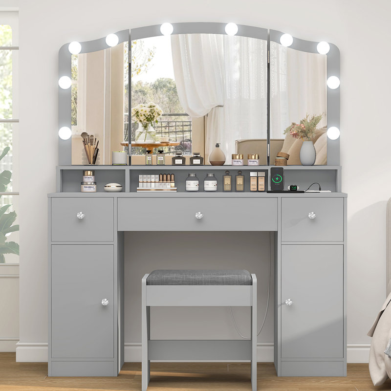Taneya Vanity, Gray