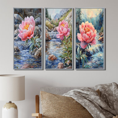 Pivoines et la rivière de montagne I - Collection de grandes impressions sur pivoines dorées