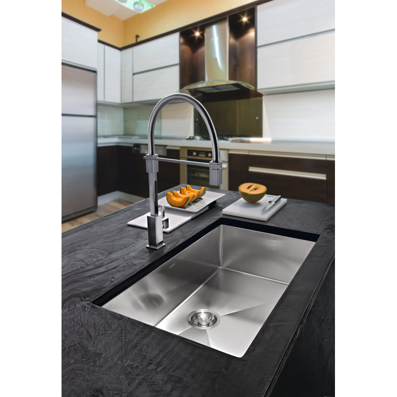 Planar 8 32.5" L x 18.5" W Undermount Kitchen Sink