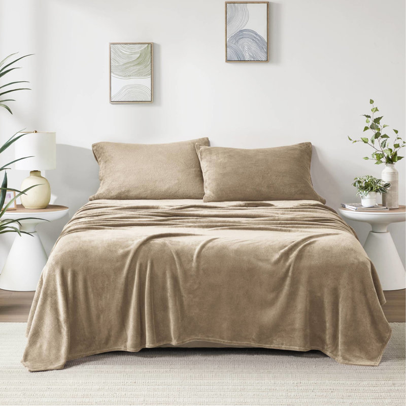 Ensemble de draps 4 pièces pour grand lit taupe - 100% douillet avec 2 taies d'oreiller plates convenant aux matelas de 16 po brossés ultra doux des deux côtés