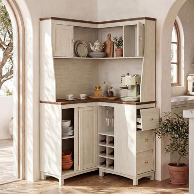 Armoire de coin de 71 po de hauteur avec station de charge, armoire de rangement en L pour garde-manger avec 3 tiroirs, comptoir, support à vin, tablettes, porte-verre et porte coulissante, grand support pour micro-ondes, antique