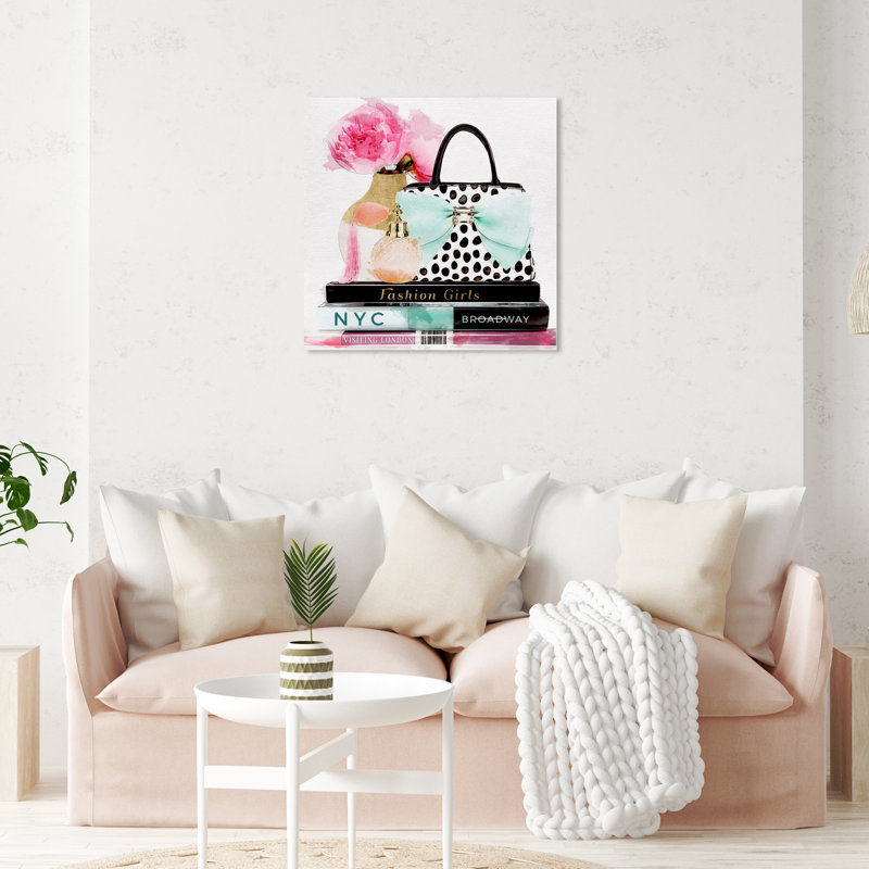 «My Girly Essentials Square Essentials», impression, Toile tendue, H 30 po x l 30 po