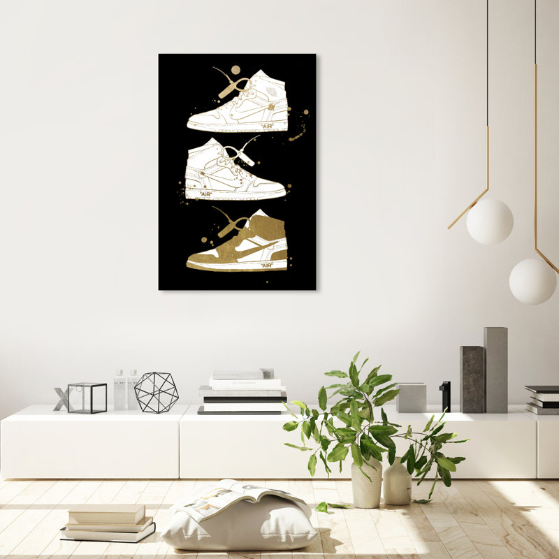 Collection Golden Sneaker - impression sur toile, H 36 po x l 24 po, Toile tendue