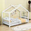 Lit plateforme simple en bois avec toit en forme de maison-874422199
