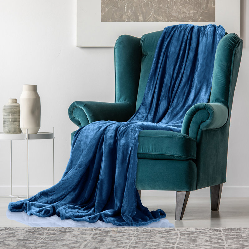 Couverture polaire en microfibre, L 60 po x L 80 po, Bleu marine