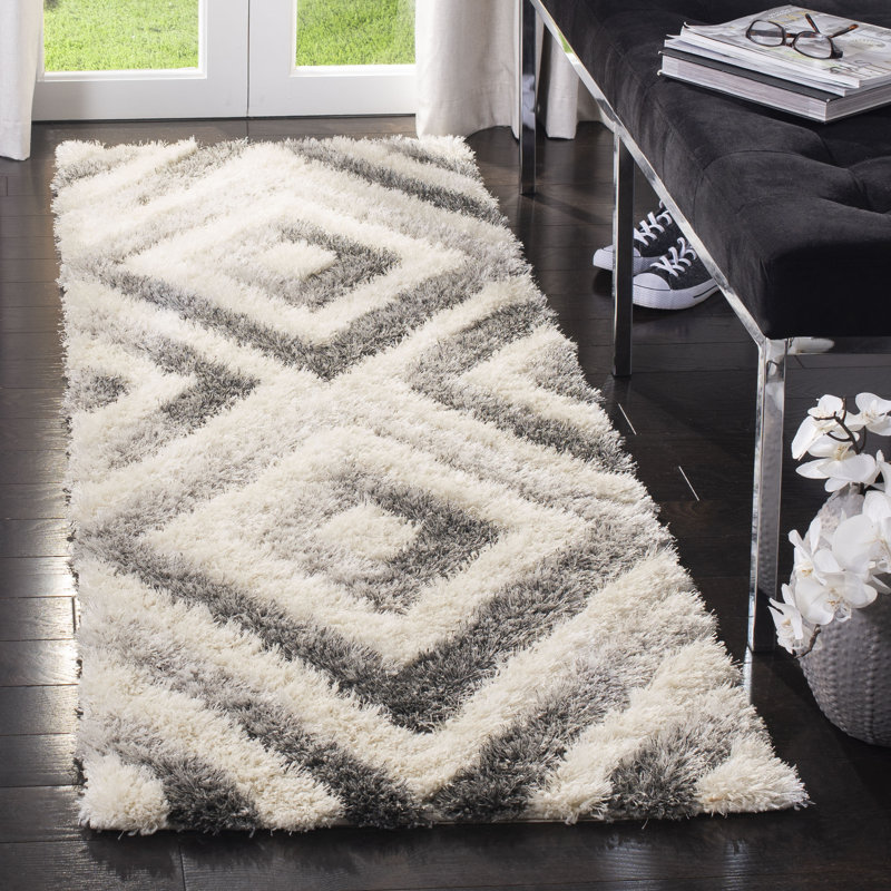 Adamski Performance Rug, Runner 2'3" x 7'